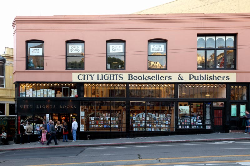 کتابفروشی City lights، سانفرانسیسکو، آمریکا